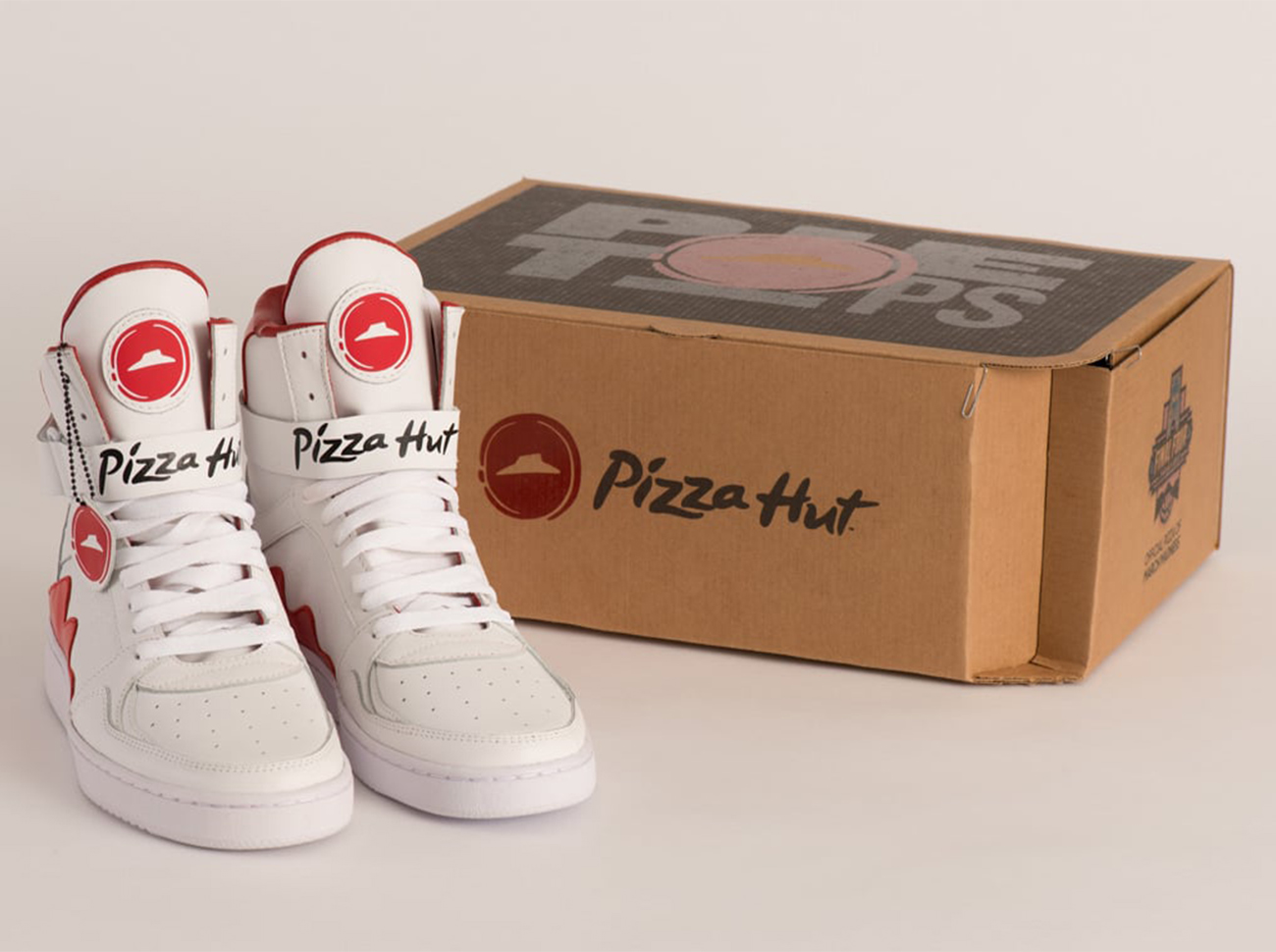 Pizza Siparişi Veren Akıllı Ayakkabı